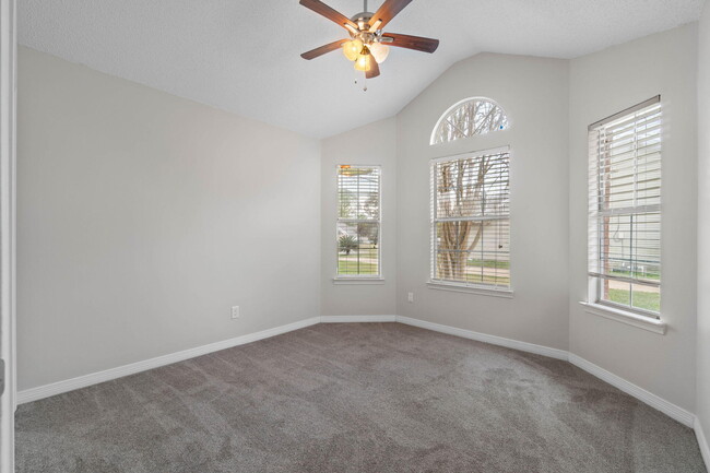 Building Photo - 1124 Bridlewood Path