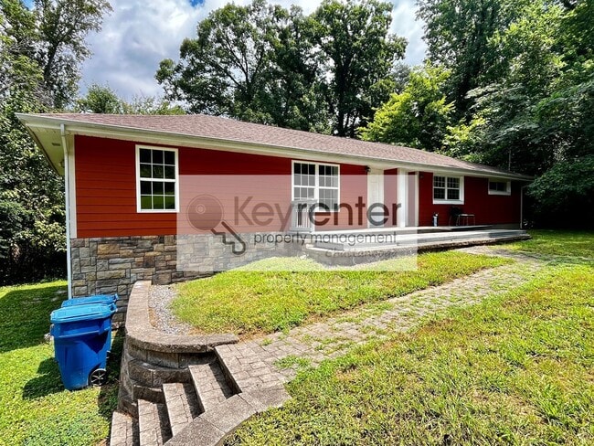 Building Photo - 5 Gaylord Dr