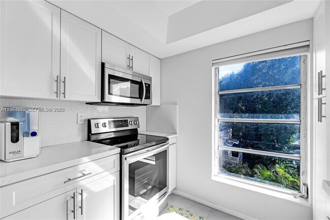 Building Photo - 110 Salamanca Ave