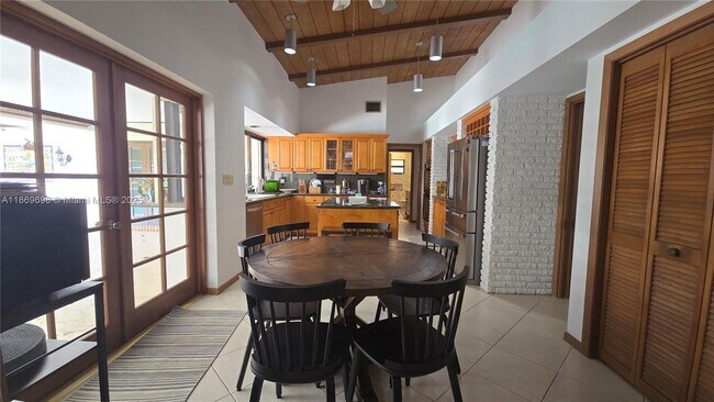 Building Photo - 15305 SW 74th Ct