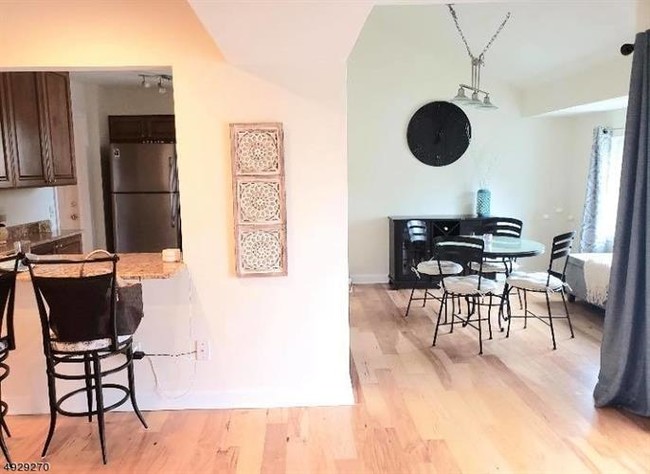 Building Photo - 3005 Revere Ct