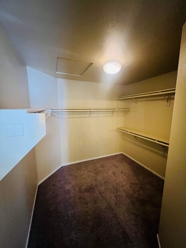 Building Photo - 32382 Gardenvail Dr