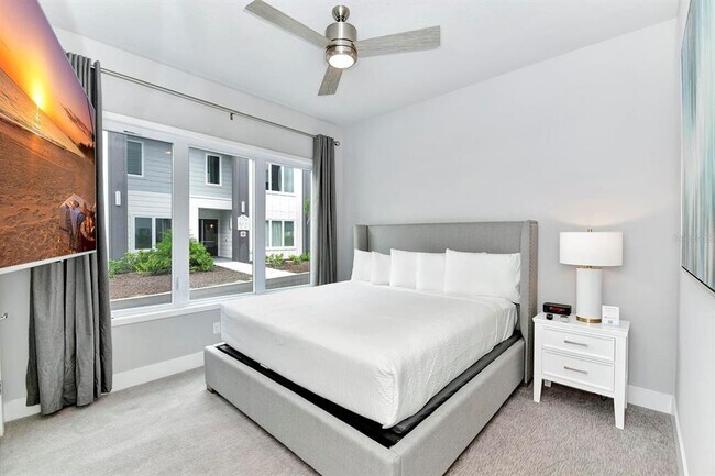 Building Photo - 7770 Sandy Ridge Dr