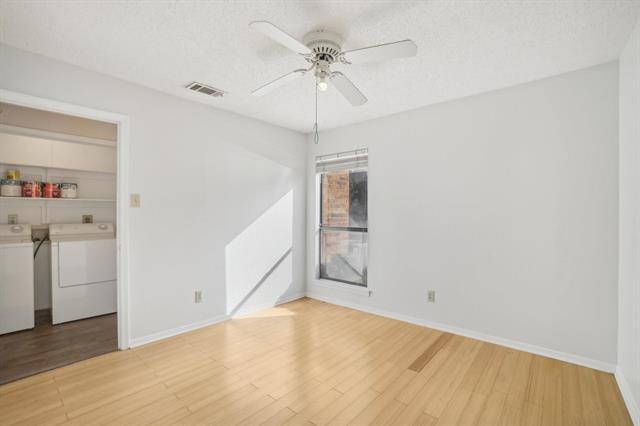Building Photo - 1301 Memory Ln