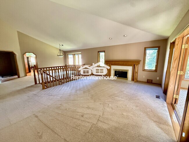 Building Photo - 10445 Fawns Way