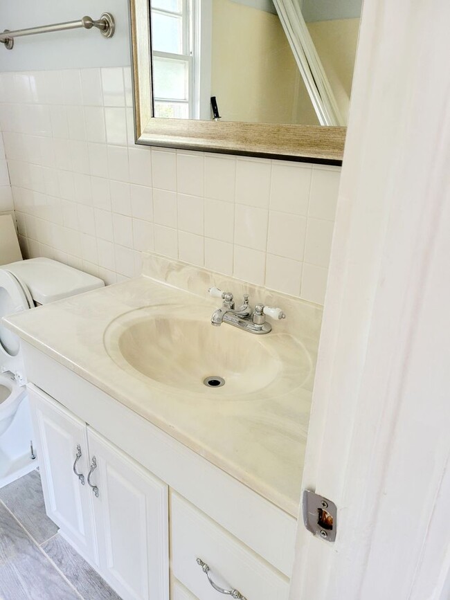 Building Photo - 3 bed 1 bath on Knob Creek Rd. near Johnso...