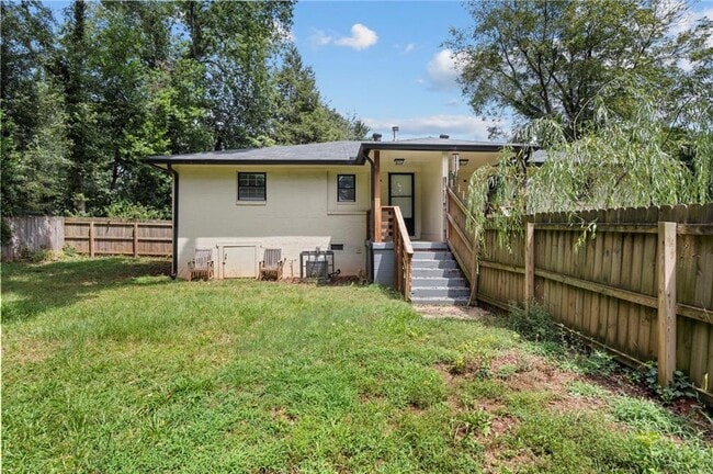Building Photo - 2071 Nettie Ct