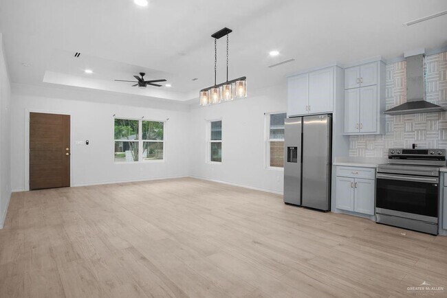 Building Photo - 24 Los Pinos Ln