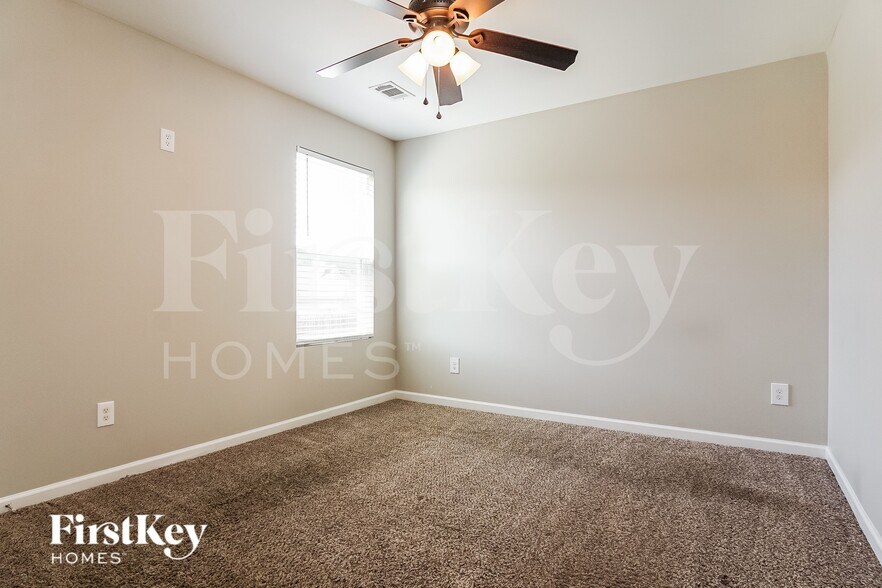 Building Photo - 4778 Woodford Cir