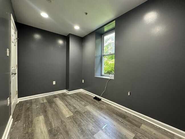 Building Photo - 2144 N 18th St