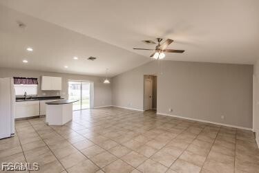 Building Photo - 433 NW 38th Pl