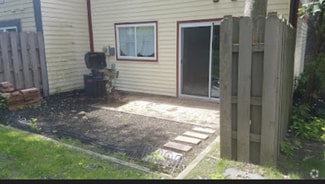 Building Photo - 137 Chelsea Cir