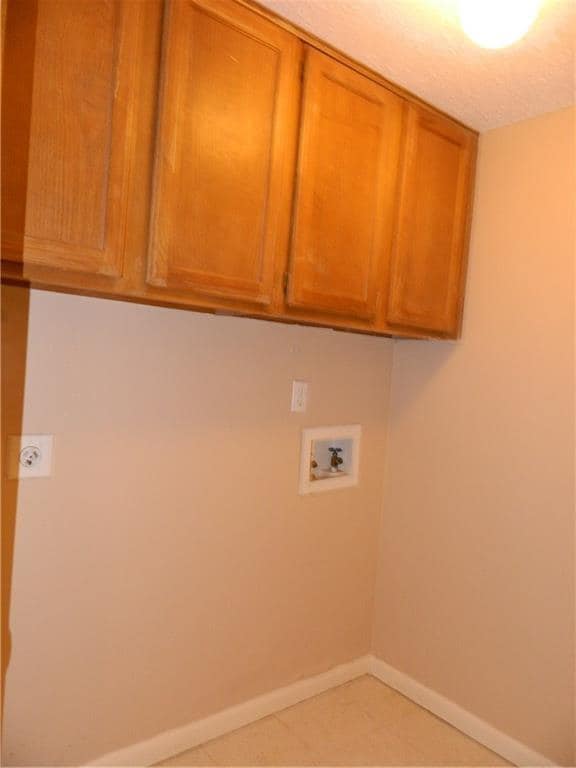 Building Photo - 8500 Lyndon Ln