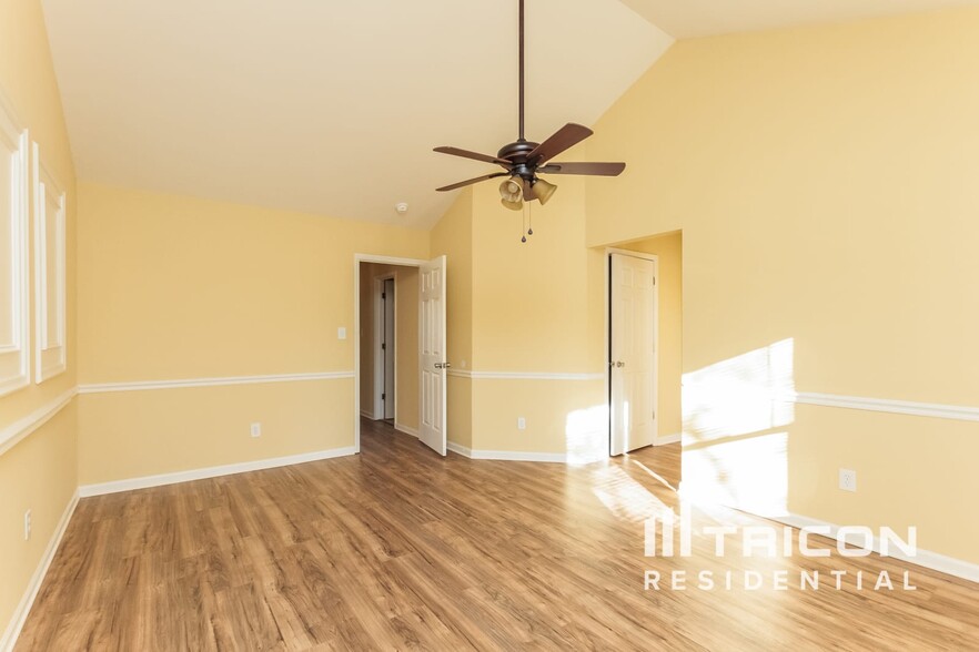Building Photo - 10723 Spruce Knob Ln