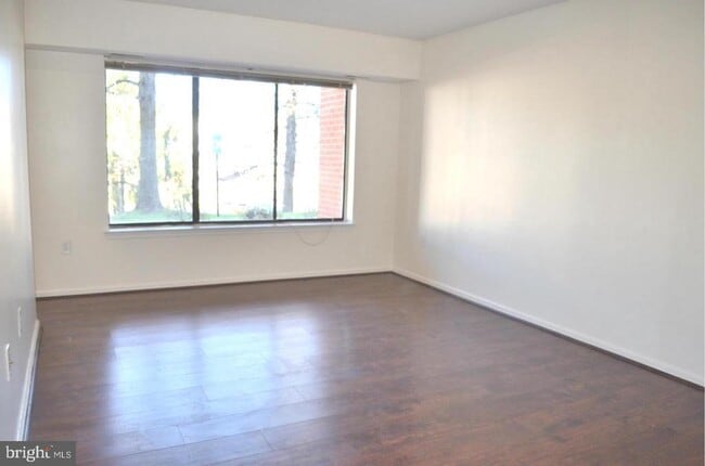 Building Photo - 8383 Buttress Ln