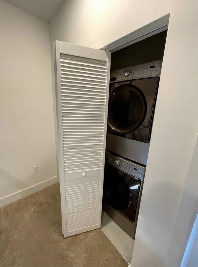 Building Photo - 4380 NW 8th Ct