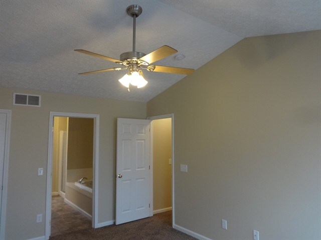 Building Photo - 522 Hunnicut Dr