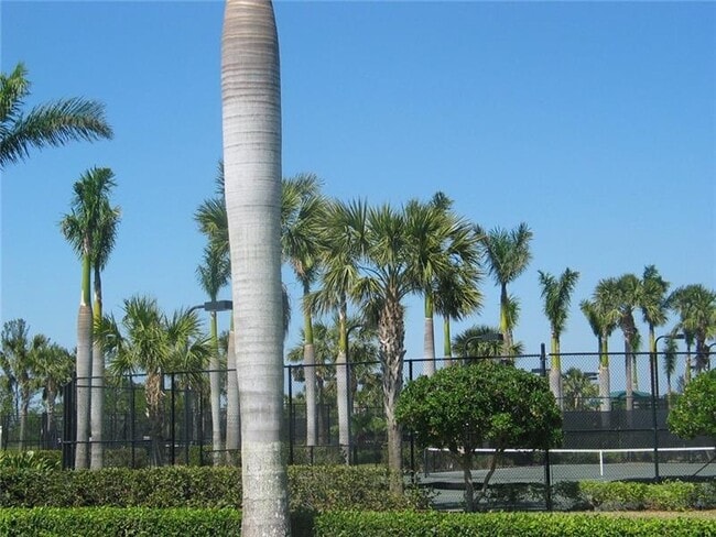 Building Photo - 10980 NW 78th Pl