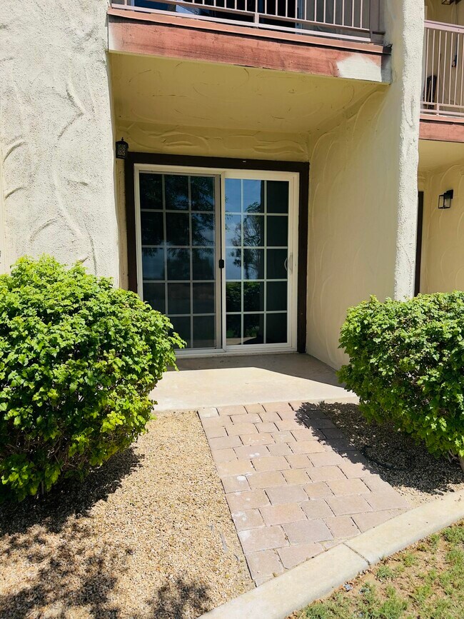 Building Photo - 9641 Spyglass Ave