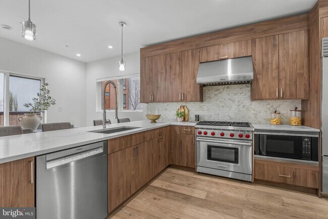 Building Photo - 237 N 23rd St