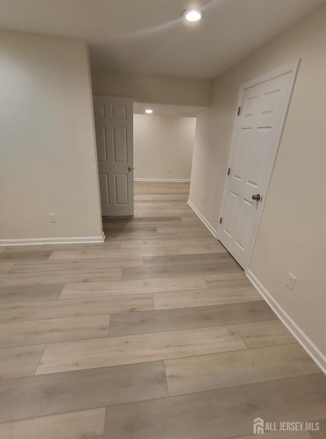 Building Photo - 89 Chariot Ct