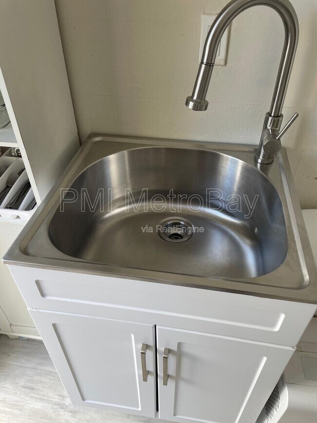 Building Photo - 8210 N Klondyke St