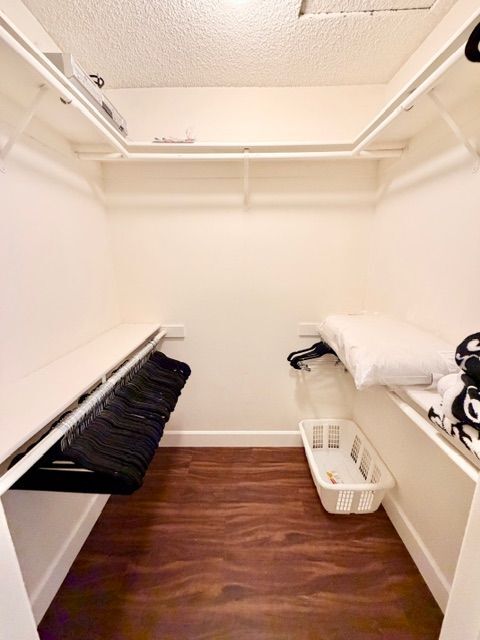 Building Photo - 6736 Foxhall Ct