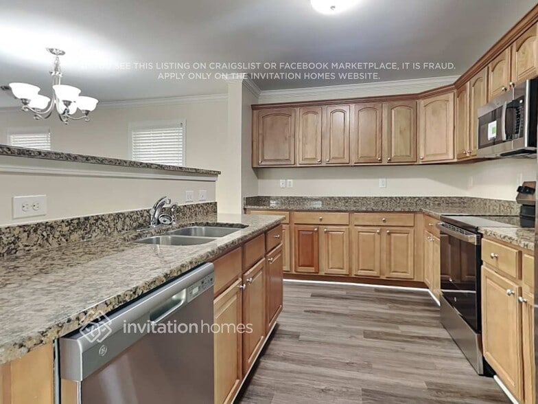 Building Photo - 2504 Blue Moss Dr