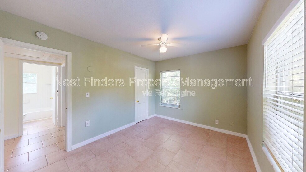 Building Photo - 4694 Timuquana Rd