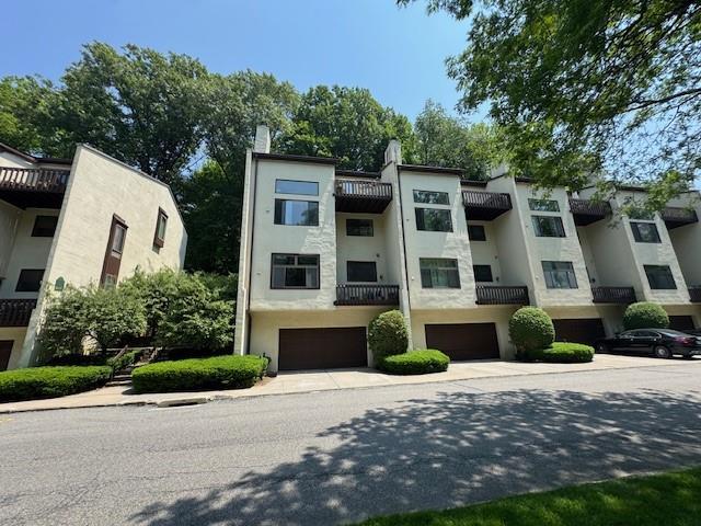 Building Photo - 352 N Greeley Ave