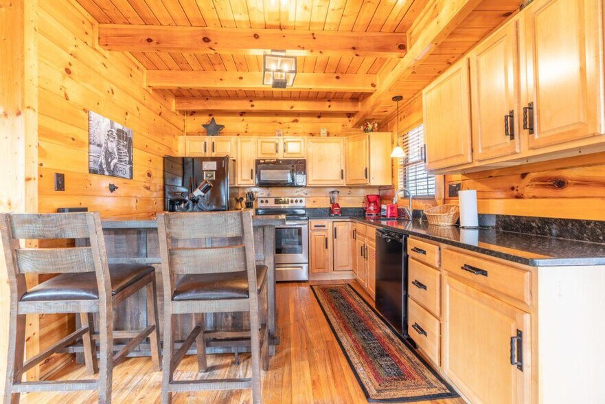 Building Photo - 444 Sugar Mountain Way