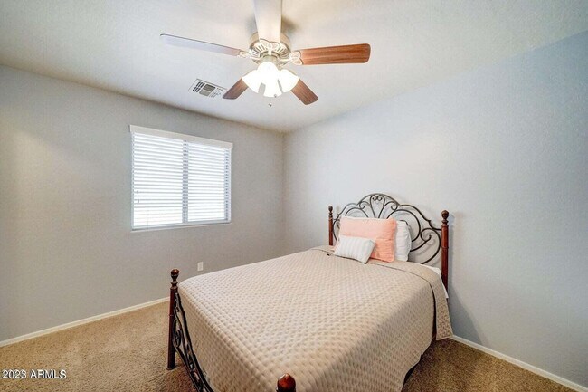 Building Photo - 3563 E Blue Ridge Way