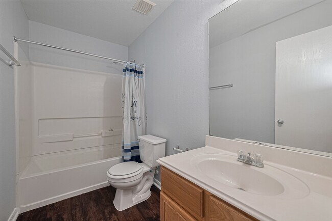 Building Photo - 2123 Gable Hollow Ln