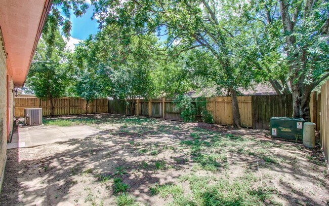 Building Photo - 17411 S Yorkglen Dr