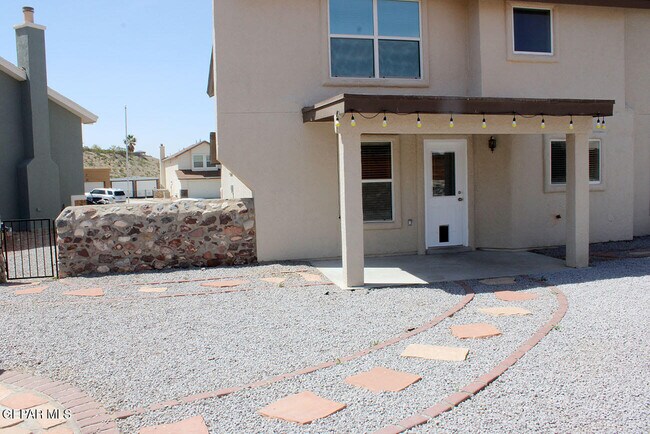 Building Photo - 1458 Senda Del Sol Ln