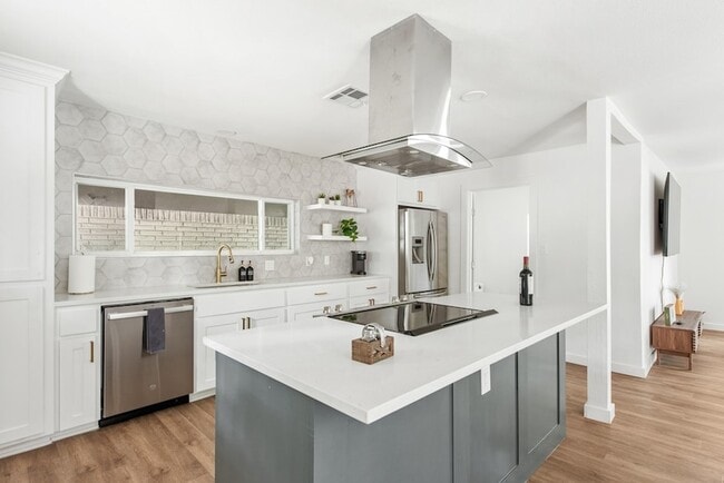 Building Photo - 4252 McComas Rd