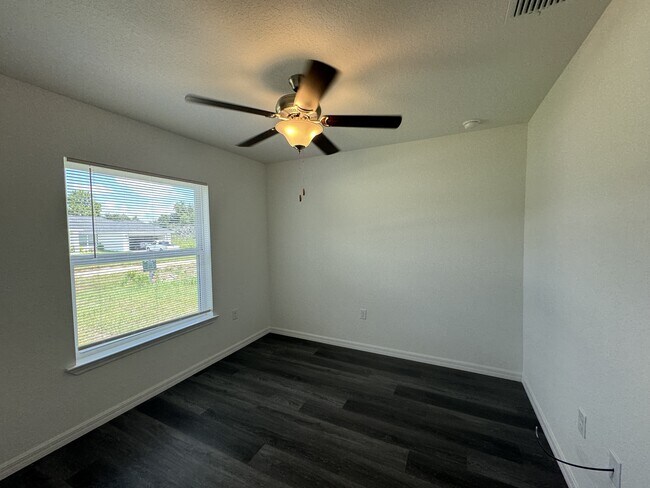 Building Photo - 14962 SW 31st Pl