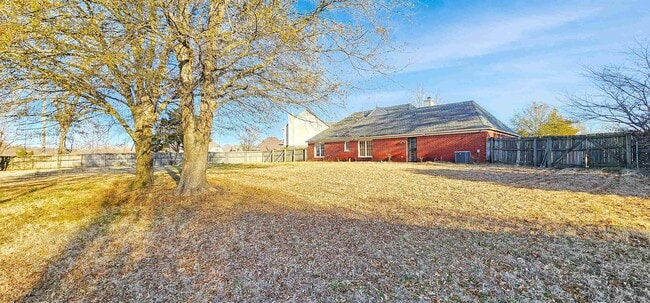 Building Photo - 4299 Gin Wade Cove