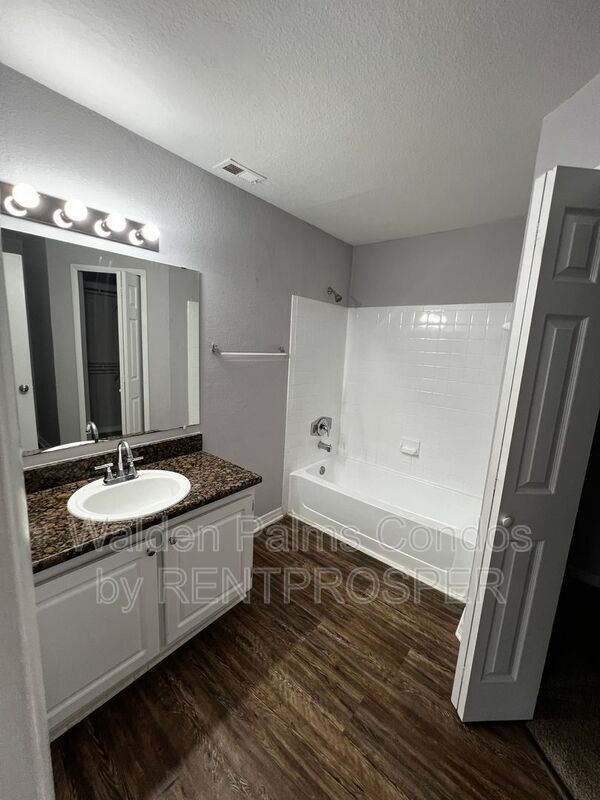 Building Photo - 4720 Walden Cir