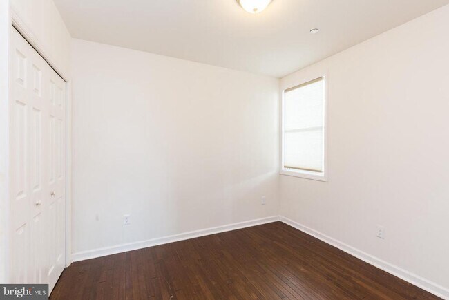 Building Photo - 1429 Poplar St