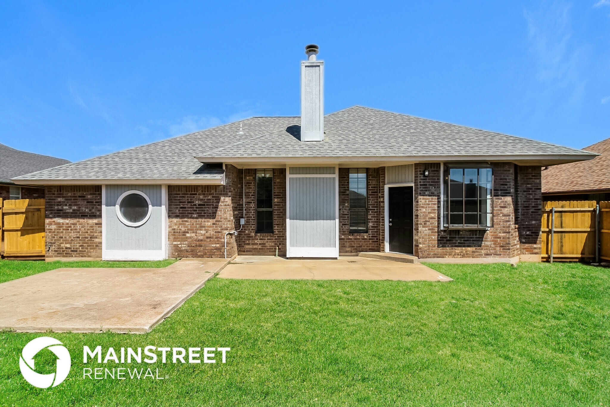 Building Photo - 6004 SE 85th St