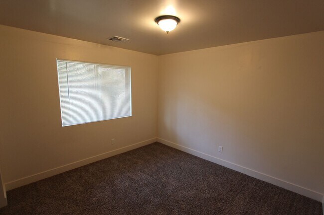 Building Photo - $500 off your 1st Month's rent! Home in Mo...