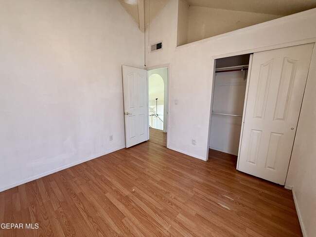 Building Photo - 10924 Walden Pond Ln