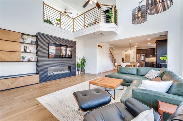 Building Photo - 8433 Colburn