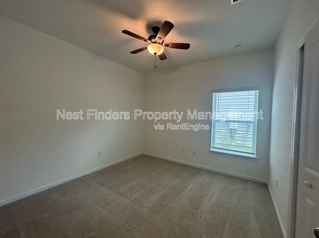 Building Photo - 42 Golden Fern Dr