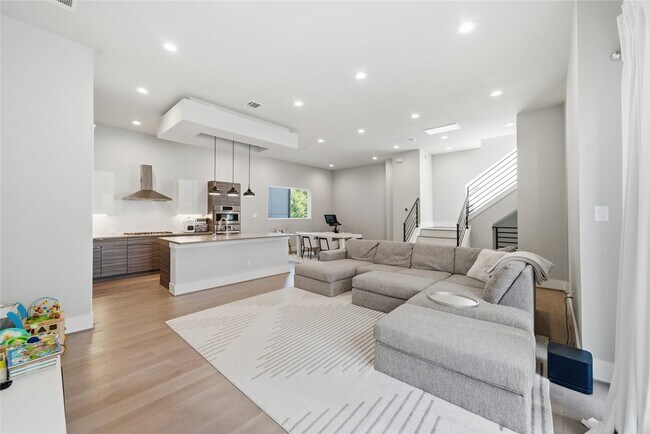 Building Photo - 1615 Wheeler Ave