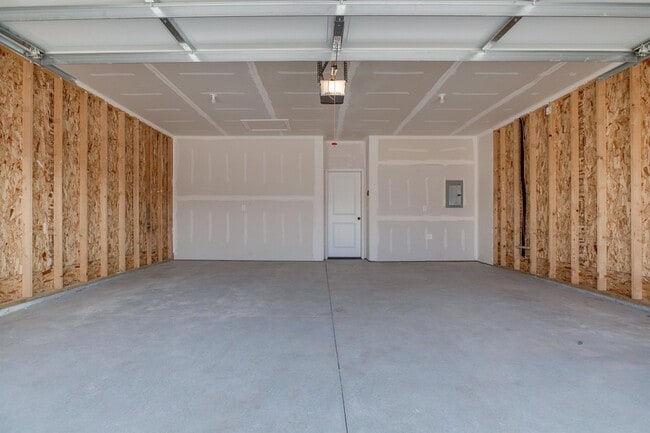 Building Photo - 2921 S Maize Ct