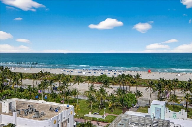 Building Photo - 1255 Collins Ave