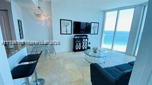 Building Photo - 6515 Collins Ave