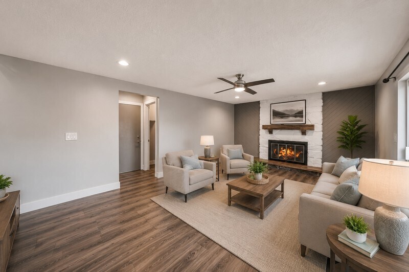 Building Photo - 7473 Bromley Rd